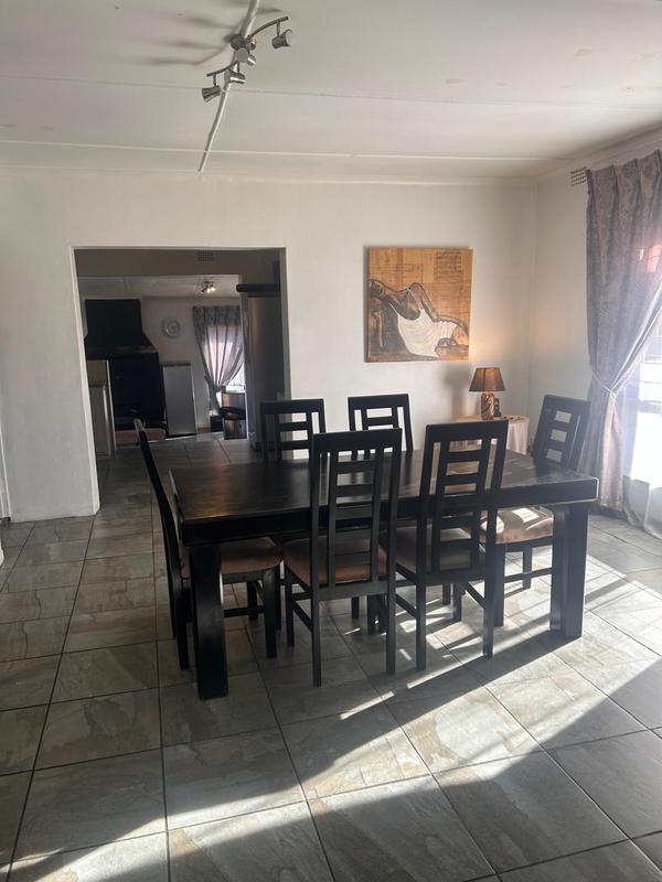 To Let 5 Bedroom Property for Rent in Onrus Western Cape